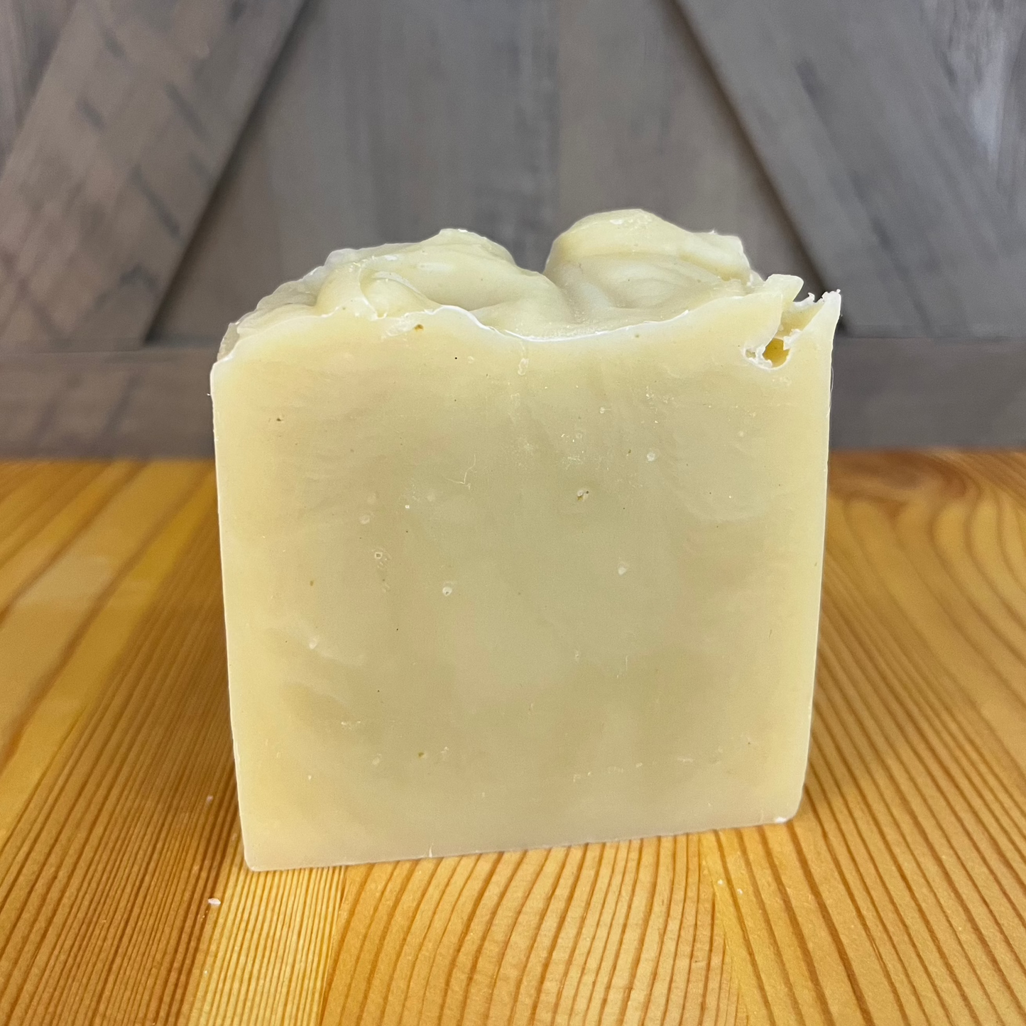 Lemongrass & Bentonite clay
