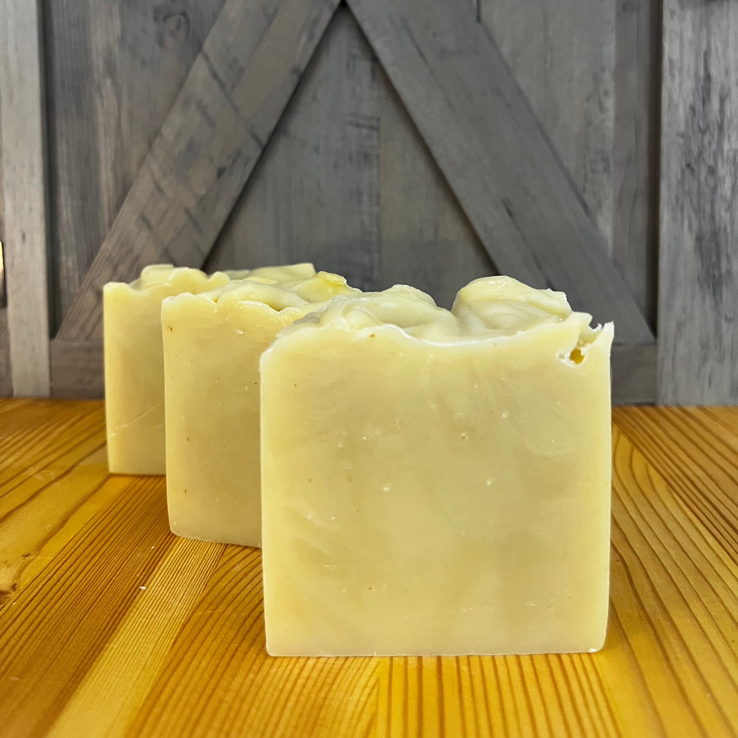 Lemongrass & Bentonite clay
